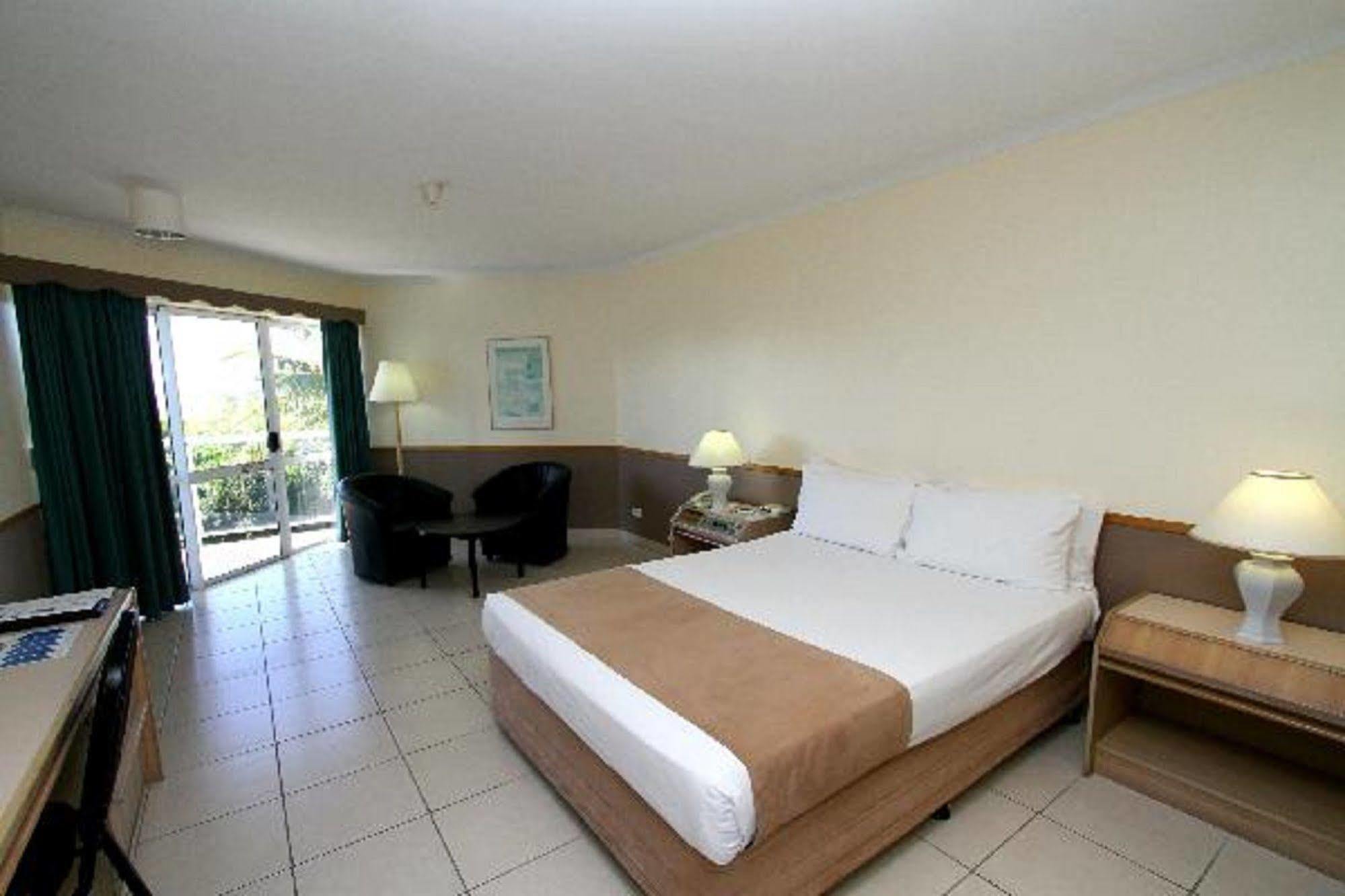 Ocean International Hotel Mackay Extérieur photo
